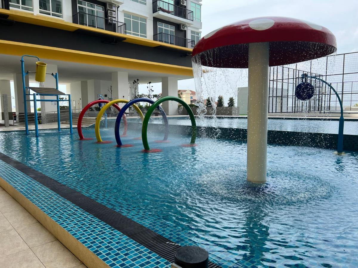 Apartamento New!! Loving Night Novo 2Br 4-9Pax I Jonker I Netflix I Family Malacca Exterior foto