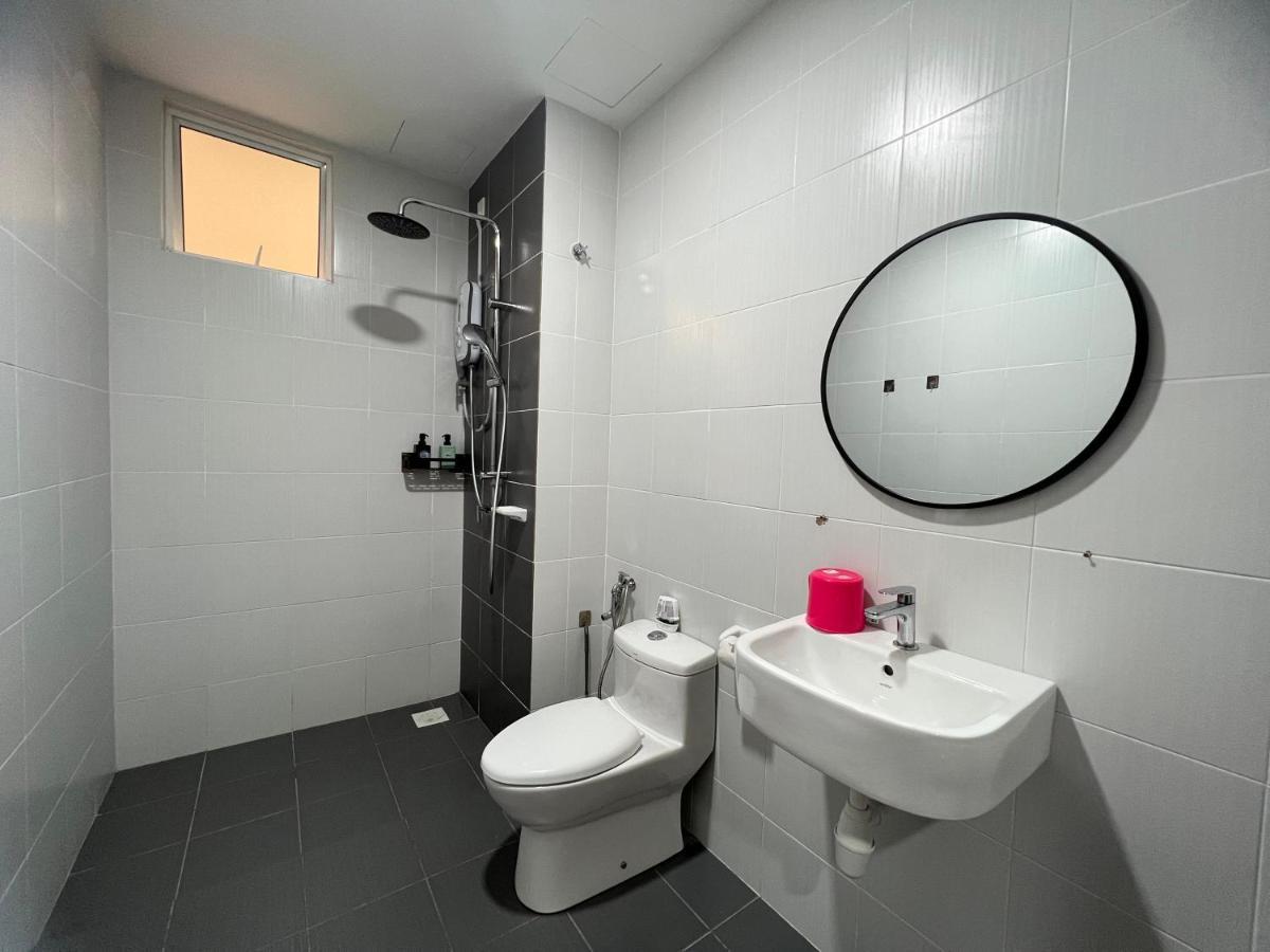 Apartamento New!! Loving Night Novo 2Br 4-9Pax I Jonker I Netflix I Family Malacca Exterior foto